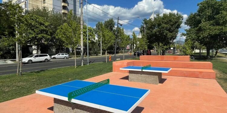 Mese de tenis de masa pe malul Sasarului, Baia Mare