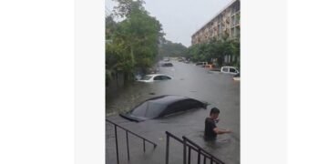 Stare de dezastru în Bangkok. Ploile torențiale au scufundat capitala Thailandei și au blocat zeci de mii de oameni