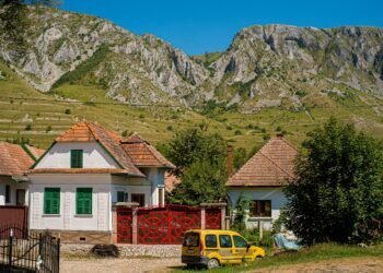 Noi proiecte pentru dezvoltarea comunei Bârsana. Investiții în infrastructură, educație și cultură