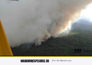 Incendiul de la Vârful Țiganu, ziua 4: pompierii intervin cu elicopterul IGAV, focarele ard mocnit