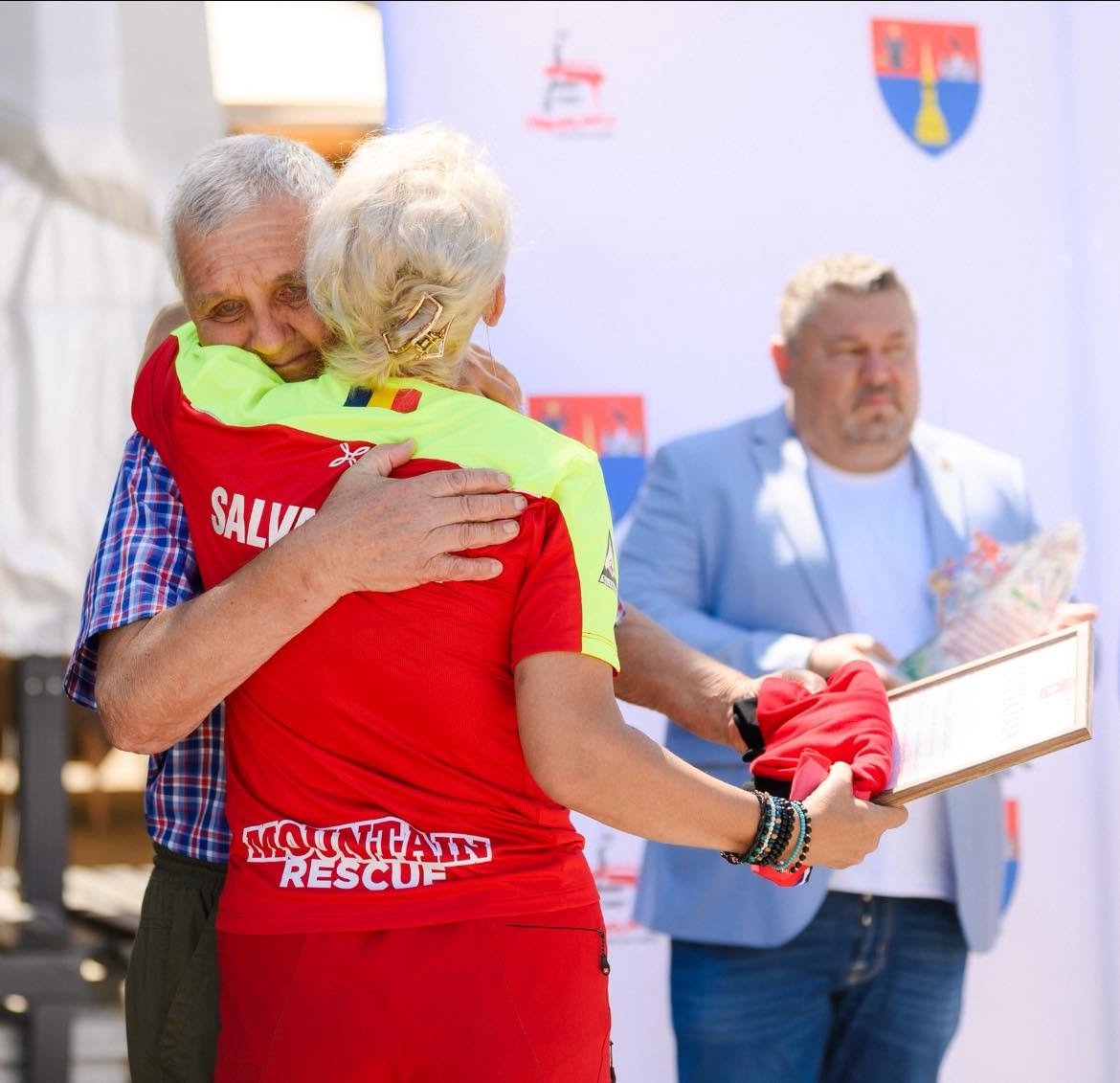 Laszlo Tomonicska la ceremonia de premiere