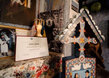 Casa Memorială „Stan Ioan Pătraș” din Săpânța, în plin proces de restaurare. Monumentul dedicat creatorului Cimitirului Vesel, readus la viață