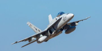 O țintă aeriană a fost detectată în apropierea graniței României. Avioane F-18, ridicate de la sol