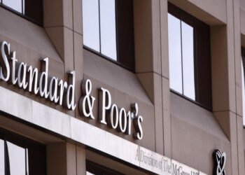 România așteaptă verdictul S&P privind ratingul de țară. Cât de mare e riscul de „junk”
