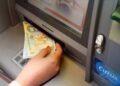 Regulă nouă la bancomatele din România. Cum vei putea retrage banii
