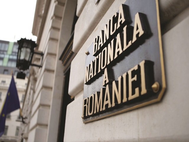 Cati romani au depozite bancare de peste 100.000 de euro