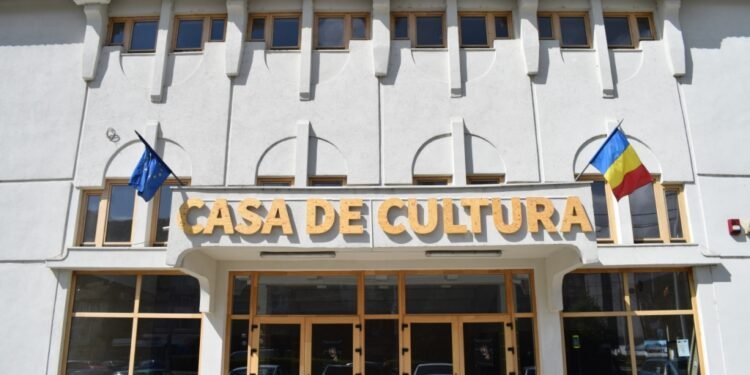 Trofeul Festivalului Național de Folclor „Victoria Darvai – CENTENAR” a ajuns la Vișeu de Sus